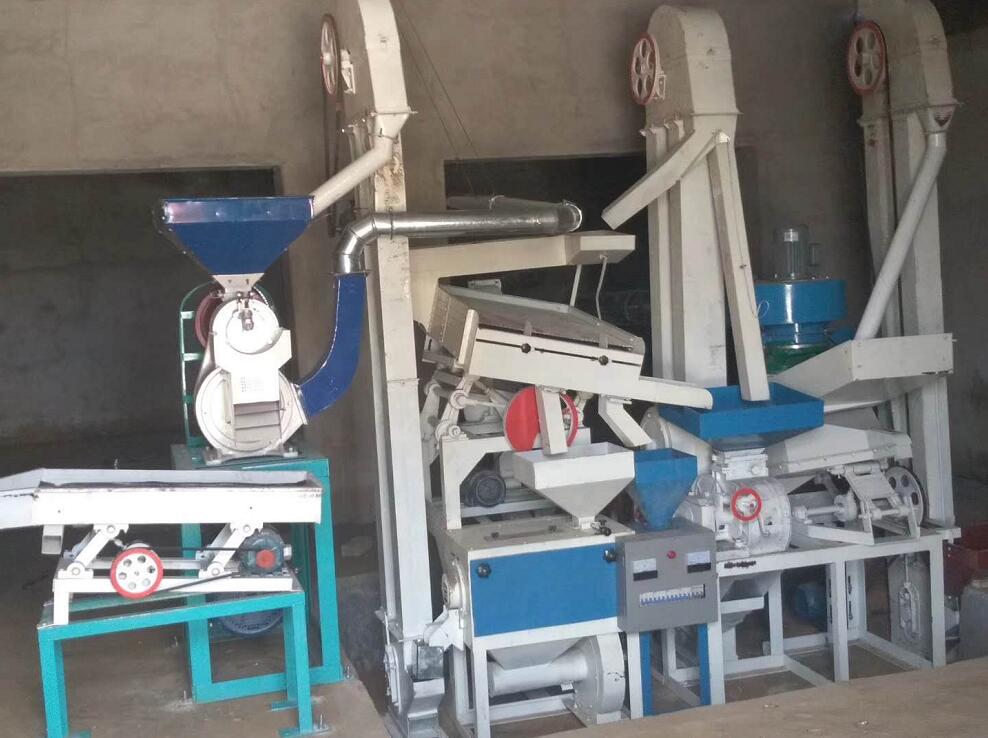 15型組合碾米機(jī).jpg 15型組合碾米機(jī).jpg